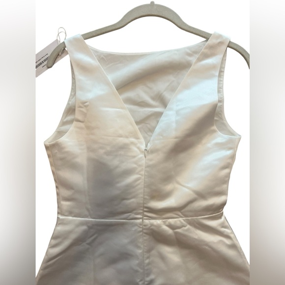 Reformation Zenni Dress in Ivory White - Picture 5 of 13